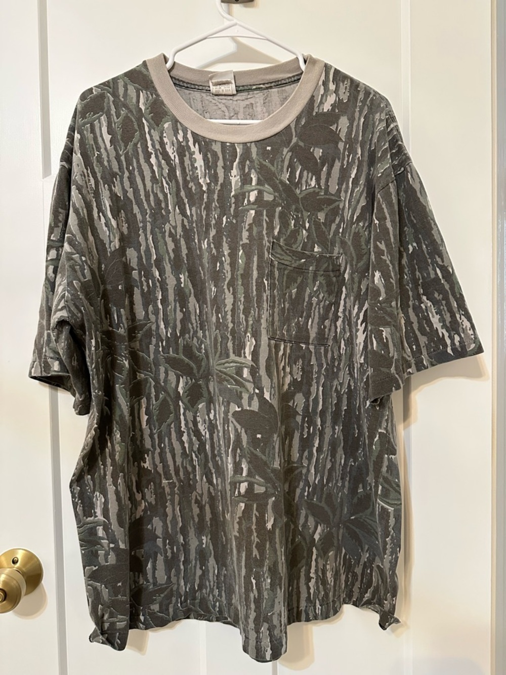 Vintage Men's Gray Leaf-Print Short Sleeve T-Shirt